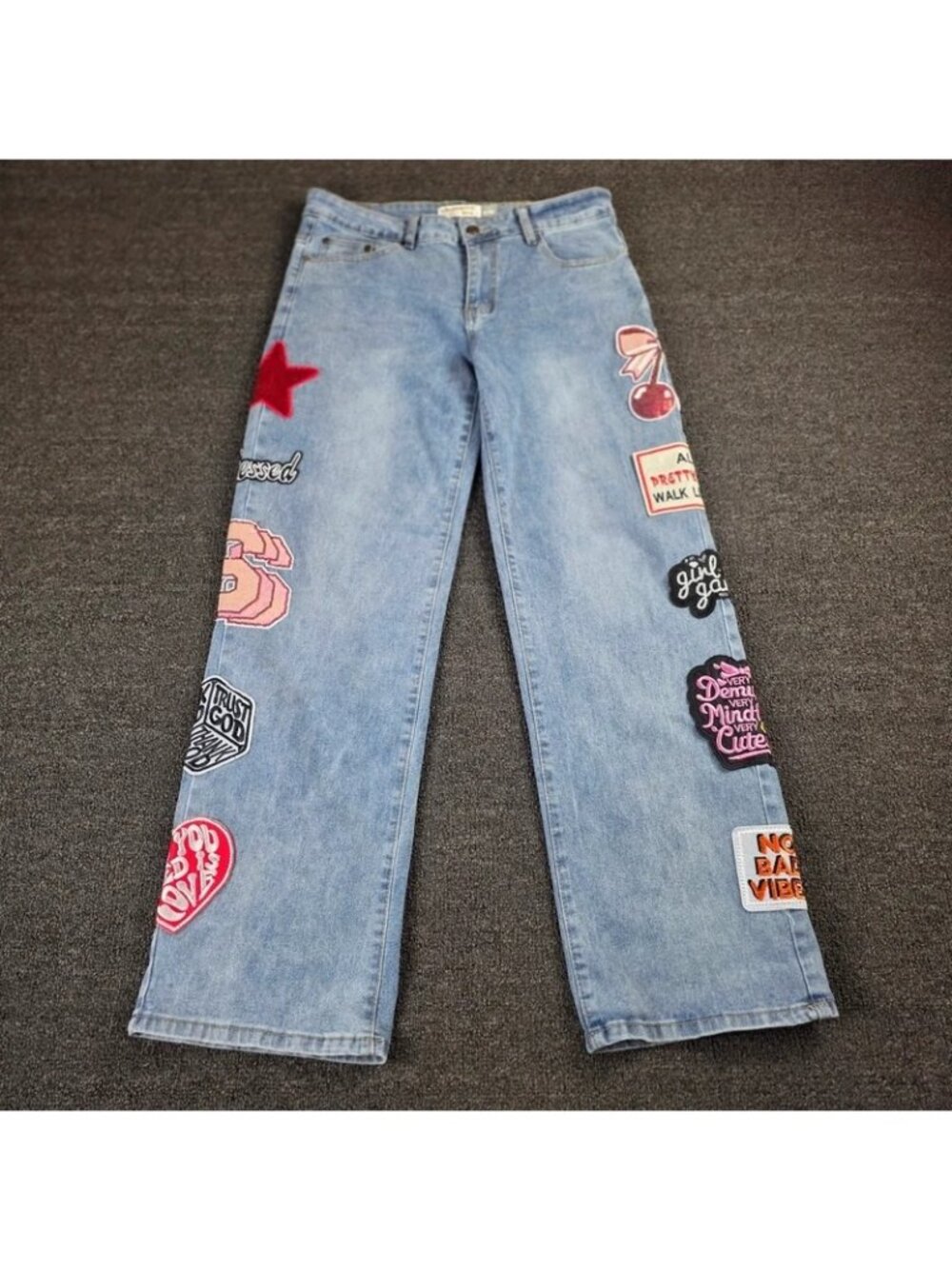 Celebrity Ace Y2K Patchwork Baggy Jeans Size 11/30 Light Wash Wide Leg